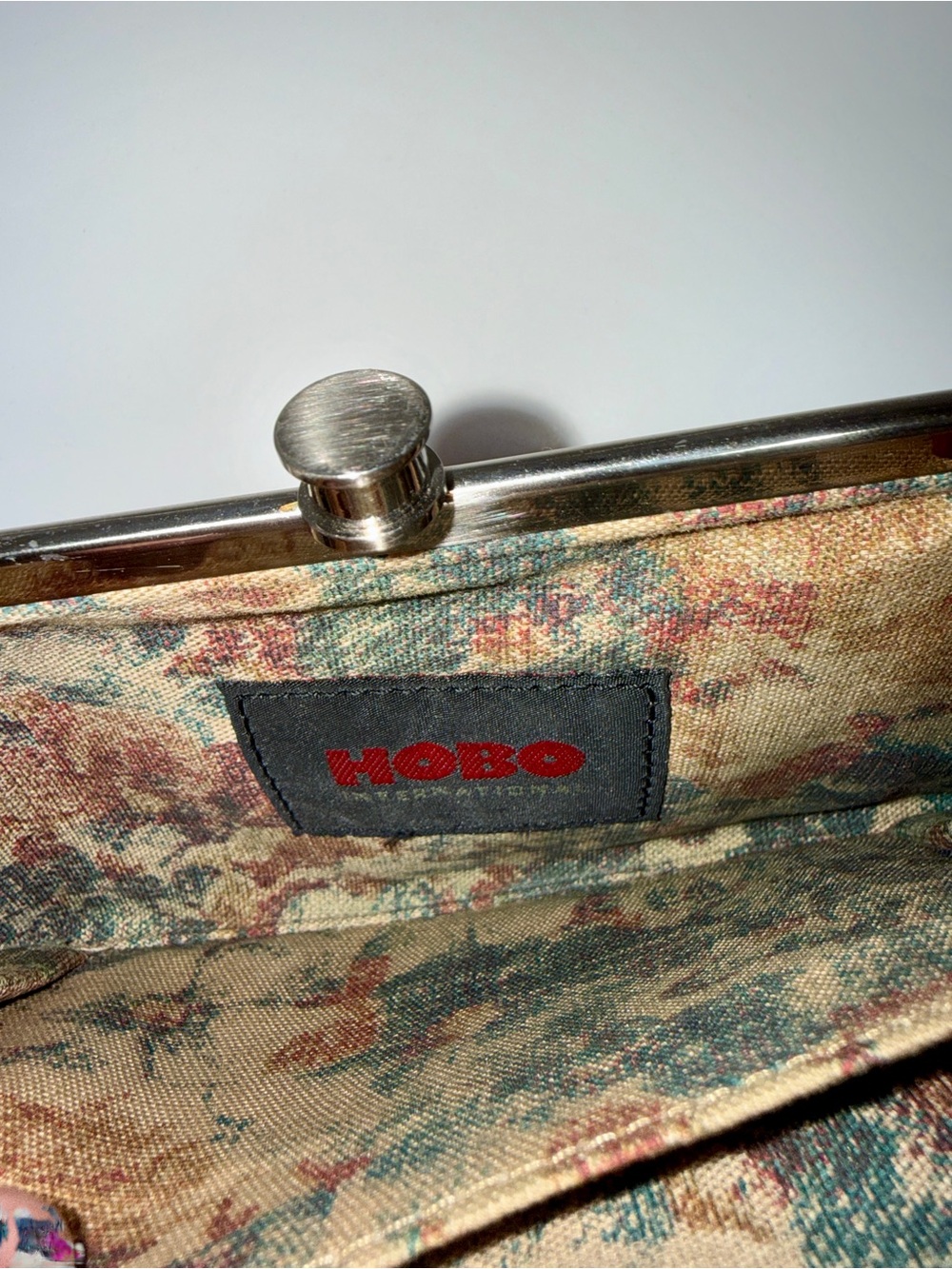 HOBO International Red Leather Frame Clutch Wallet | Vintage Style Kiss Lock - Picture 7 of 7